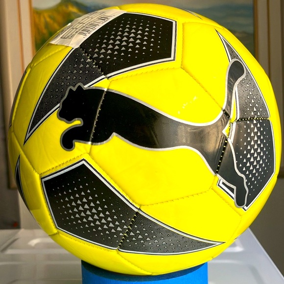 Puma soccer ball size 5 - Picture 2 of 6